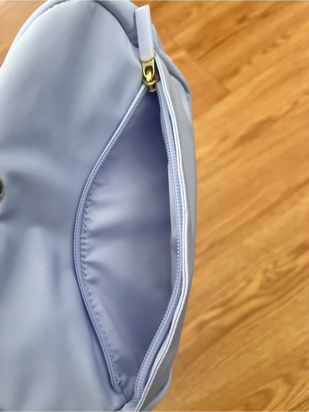 Lululemon City Essentials Pouch 4L SRNB - Picture 8 of 8